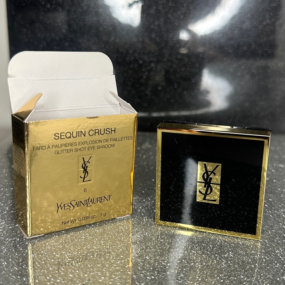 Yves Saint Laurent Sequin Crush Glitter Eyeshadow in 06 confident nude NIB